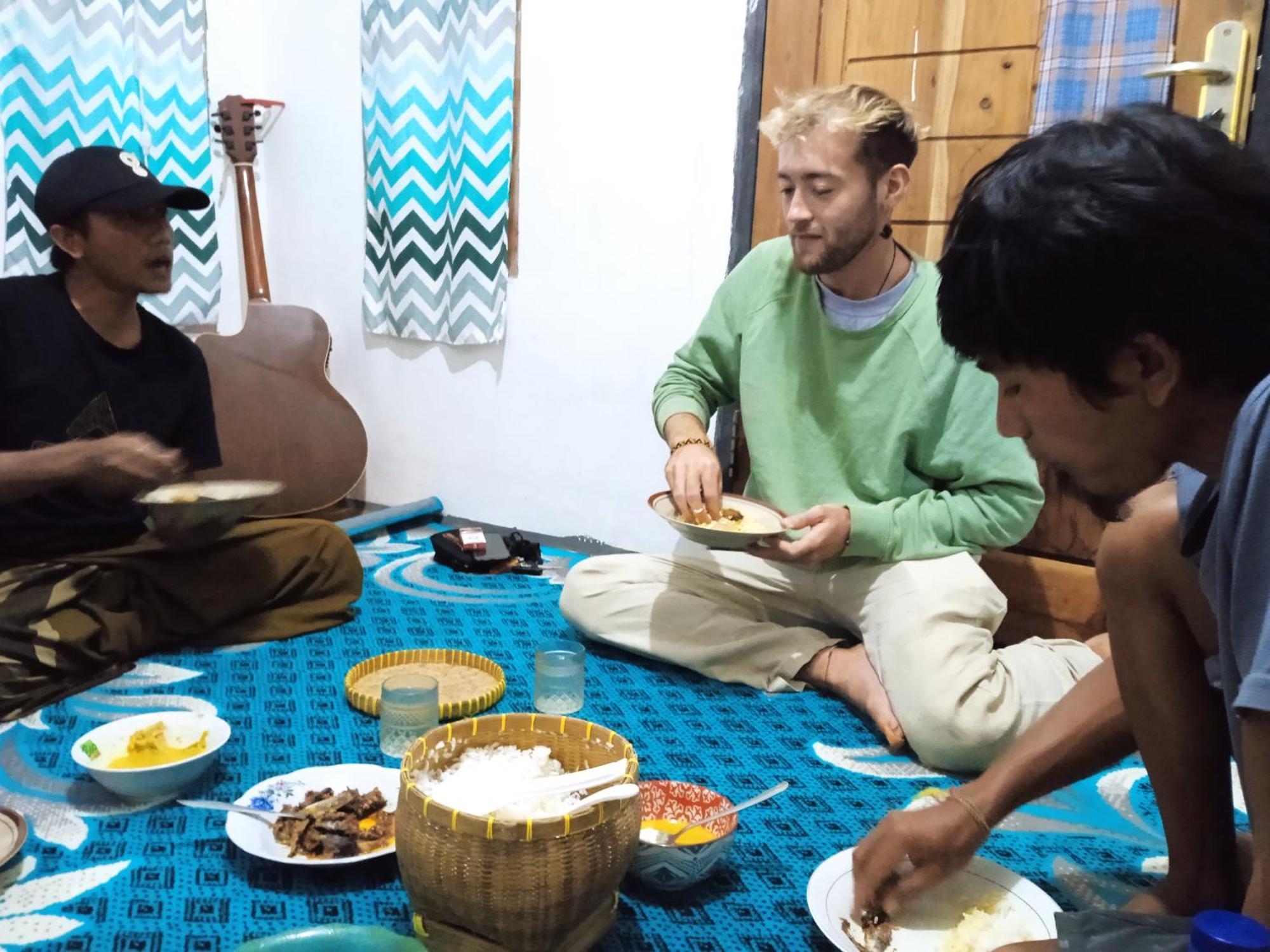 Citra Homestay Тетебату Екстериор снимка